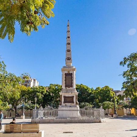 Central Malaga Apartment At Mitjana Plaza Dış mekan fotoğraf