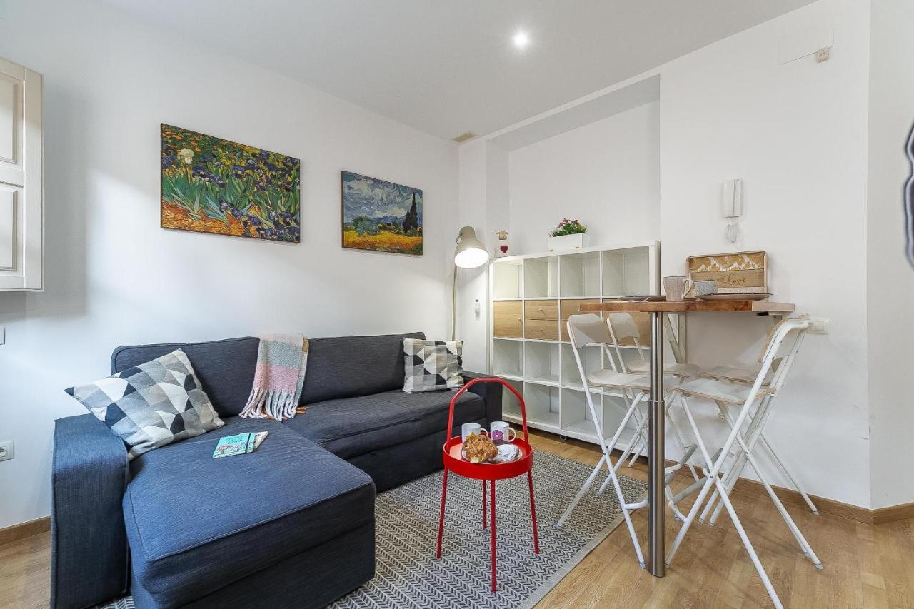 Central Malaga Apartment At Mitjana Plaza Dış mekan fotoğraf