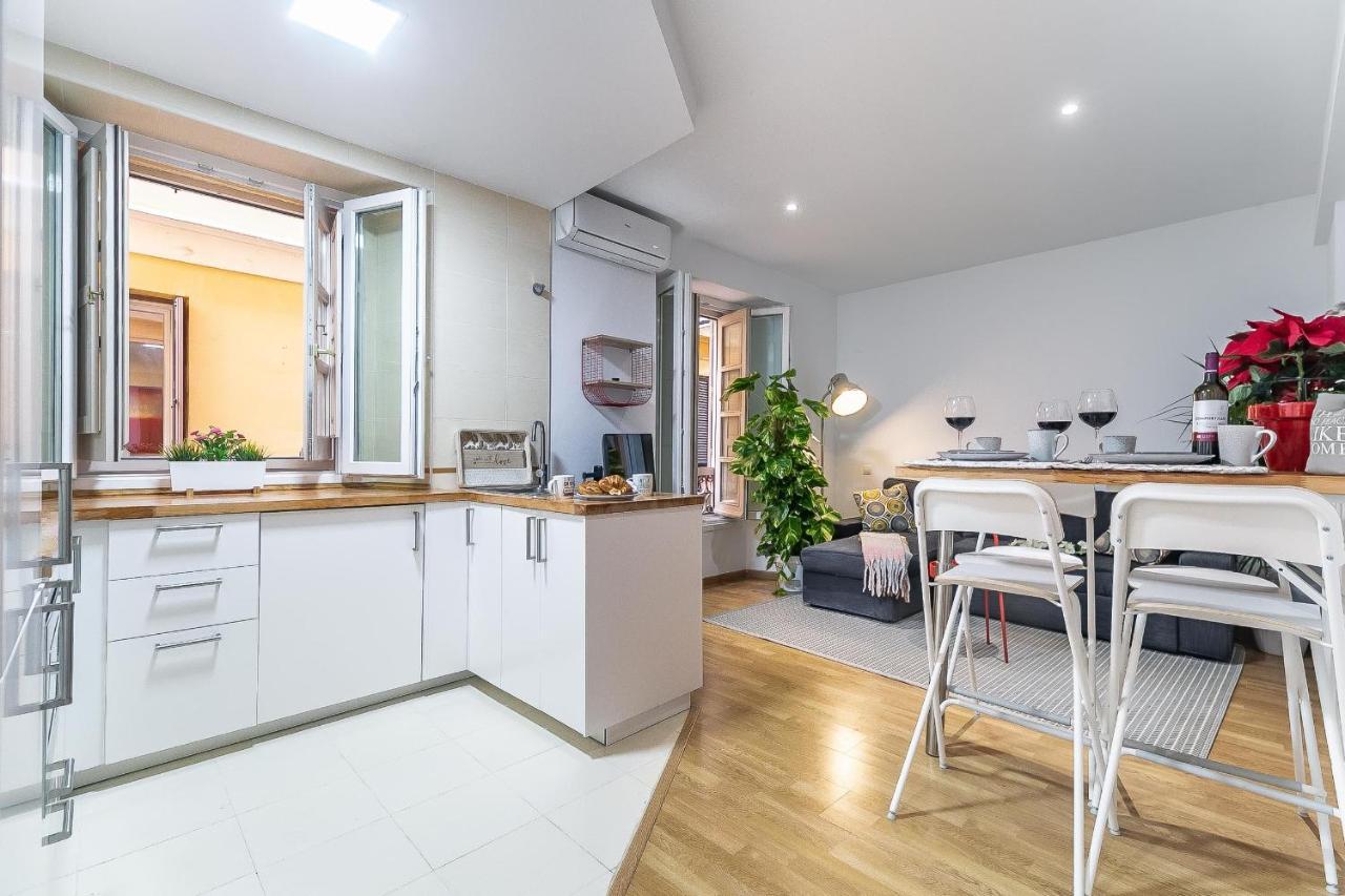 Central Malaga Apartment At Mitjana Plaza Dış mekan fotoğraf