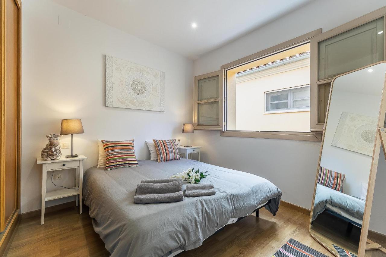Central Malaga Apartment At Mitjana Plaza Dış mekan fotoğraf
