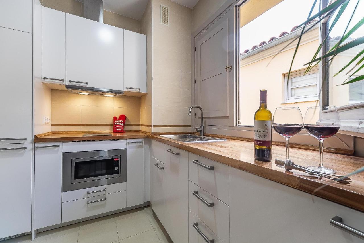 Central Malaga Apartment At Mitjana Plaza Dış mekan fotoğraf