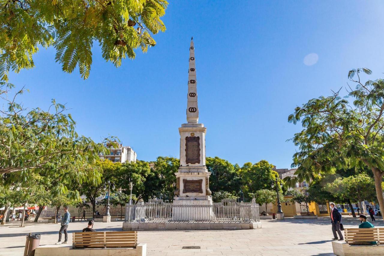 Central Malaga Apartment At Mitjana Plaza Dış mekan fotoğraf